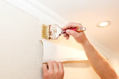Pose de papier peint à Vadans — revêtements muraux et toiles de verre